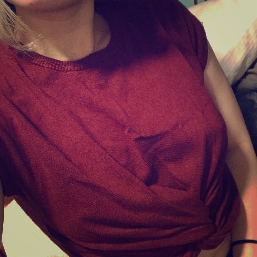 Forever21 crew crop top with a knot